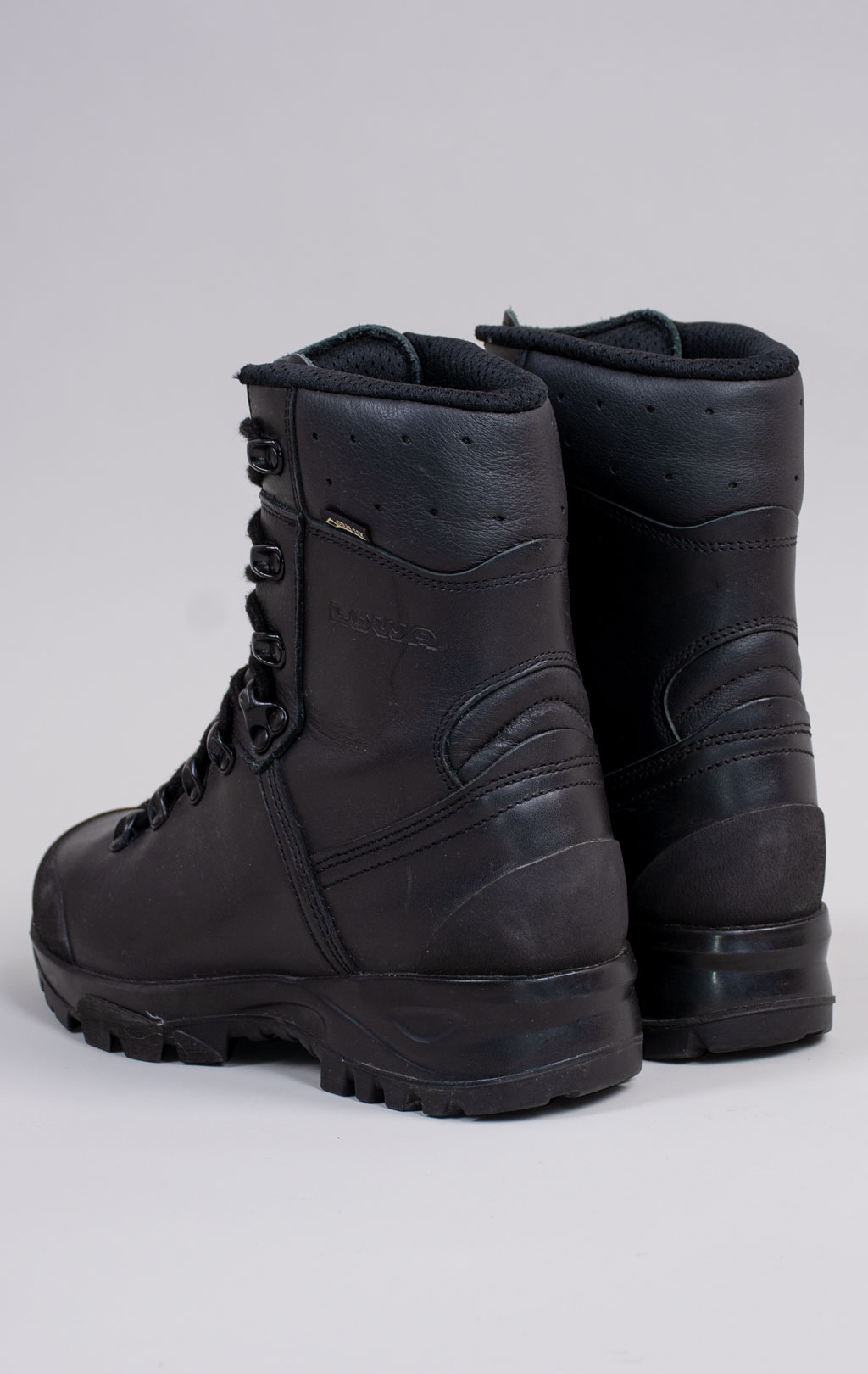 Ботинки-берцы LOWA Gore-Tex black б/у 