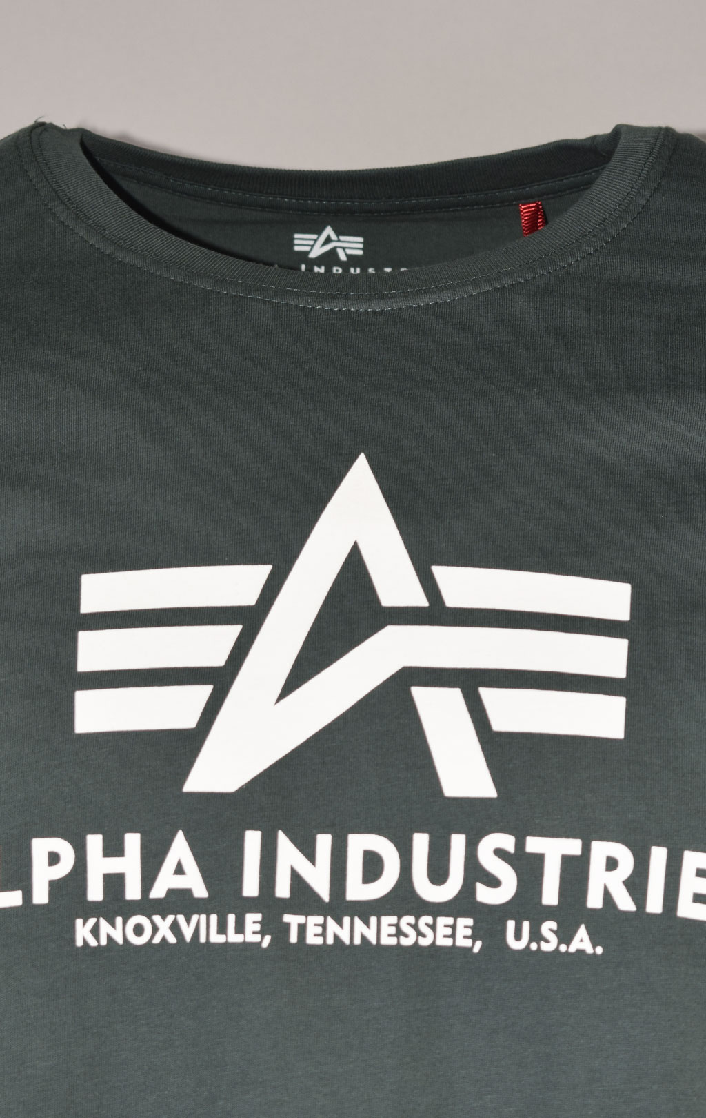 Футболка ALPHA INDUSTRIES BASIC T navy green 