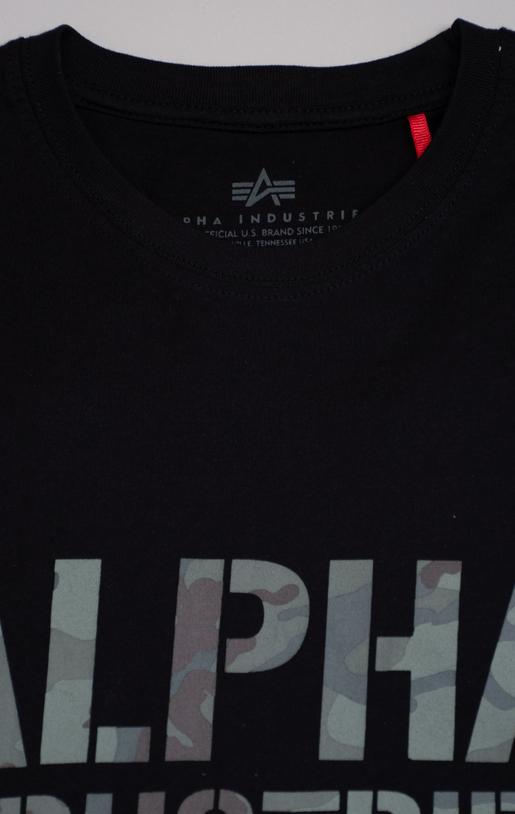 Футболка ALPHA INDUSTRIES CAMO PRINT black/woodland 