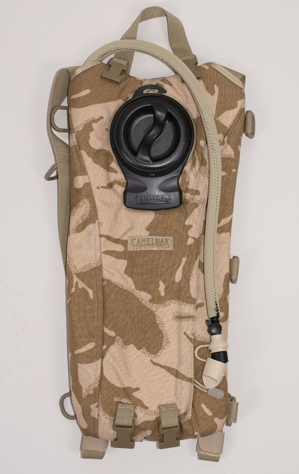 Питьевая система армейская CamelBak на молнии, горловина снаружи,3L dpm desert 
