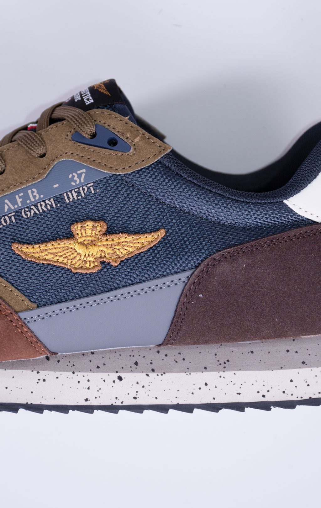 Кроссовки AERONAUTICA MILITARE (SC 0288) FW 26/27/CN multicolor blue/verde/marrone 