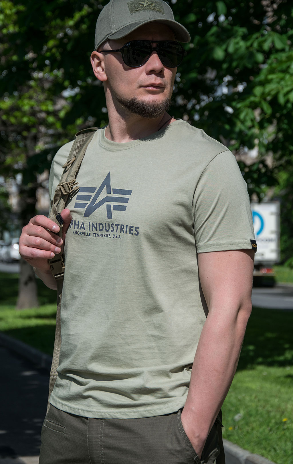 Футболка ALPHA INDUSTRIES BASIC T light olive 