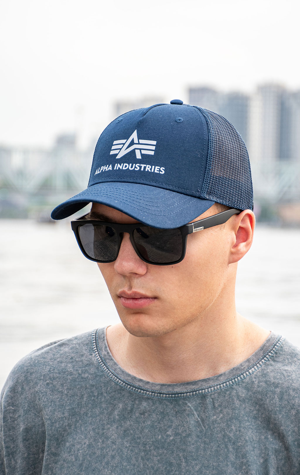 Бейсболка ALPHA INDUSTRIES BASIC TRUCKER CAP rep. blue 