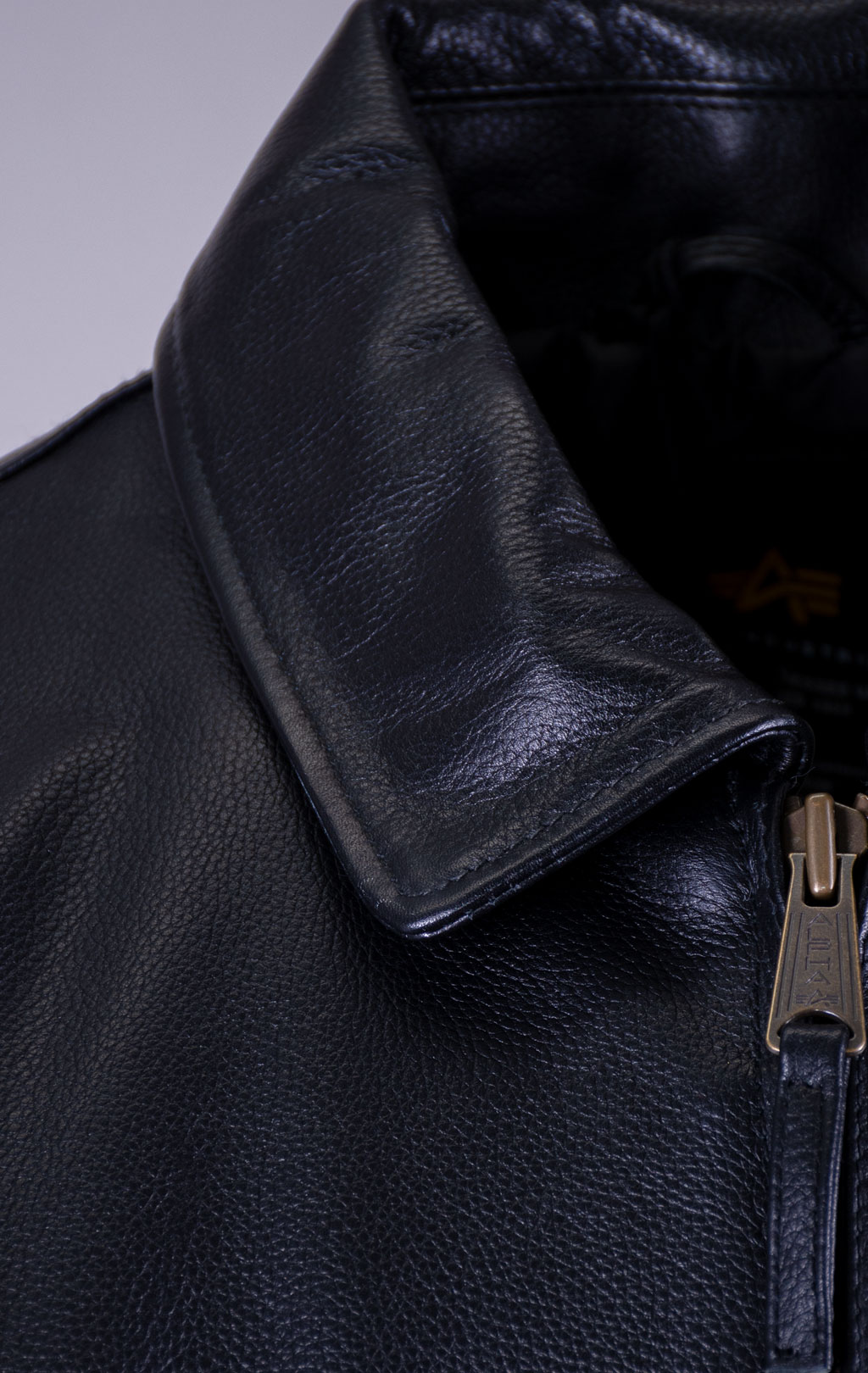 Куртка лётная ALPHA INDUSTRIES CWU Leather HERITAGE black 