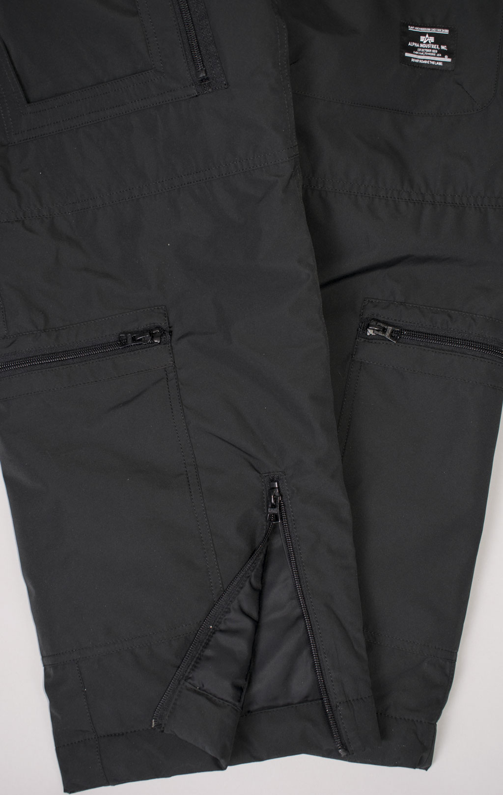 Брюки-карго парашюты ALPHA INDUSTRIES RAF GROUNDCREW MOD PANT утеплённые FW 23/24 black 