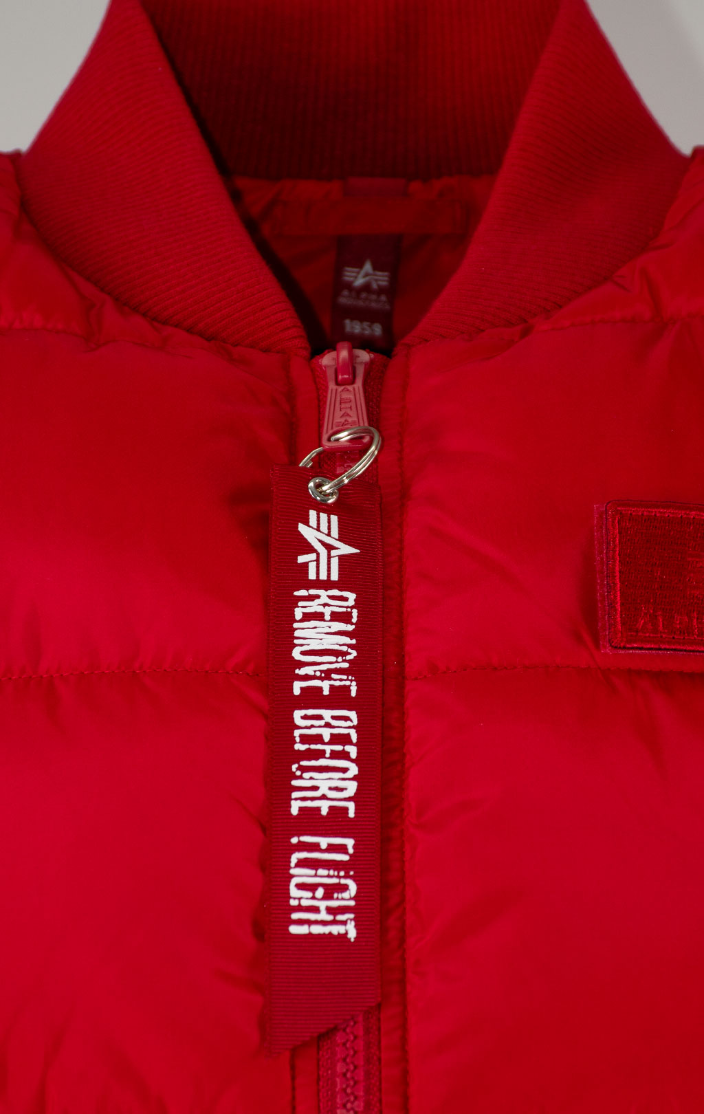 Жилет ALPHA INDUSTRIES PUFFER VEST LW mars red 