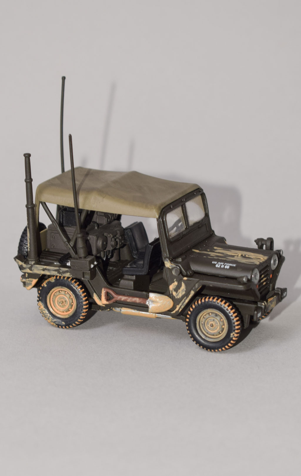 Модель MUTT UTILITY Jeep M-151 (92369) 