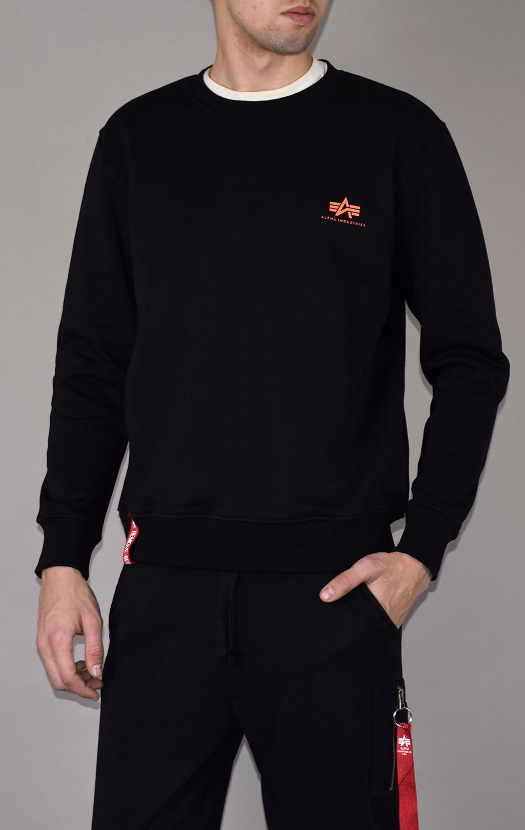 Свитшот ALPHA INDUSTRIES BASIC SWEATER SMALL LOGO black/neon orange 