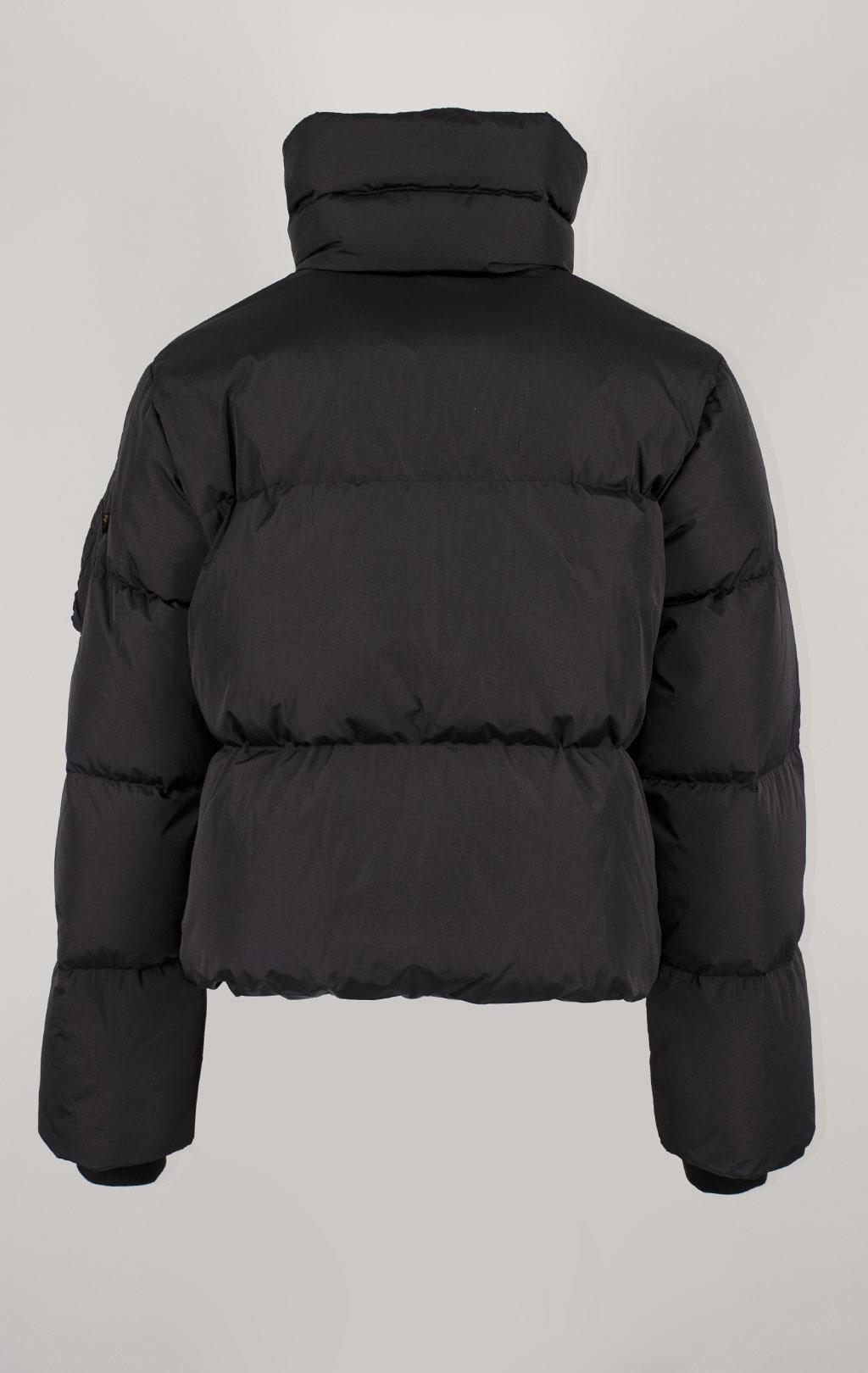 Женская куртка ALPHA INDUSTRIES SIERRA SHORT RELAXED FIT PUFFER FW 26/27 black 