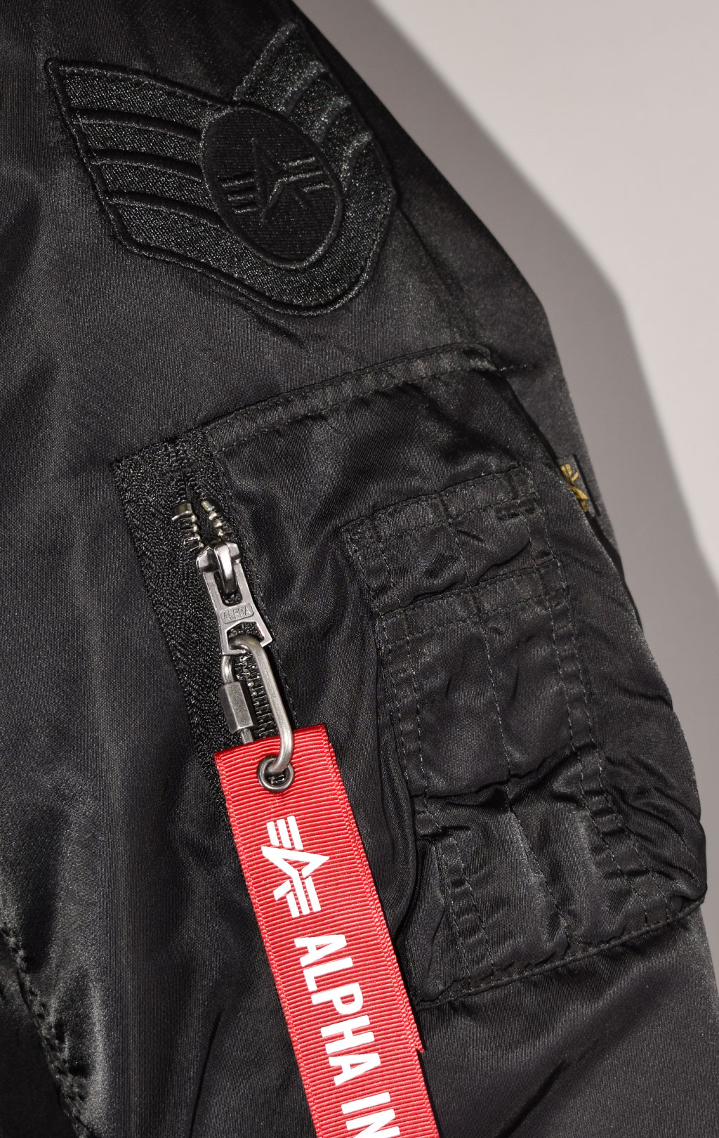 Ветровка-бомбер лётная ALPHA INDUSTRIES SQUADRON BATTLEWASH L-2B SS 22 m black 