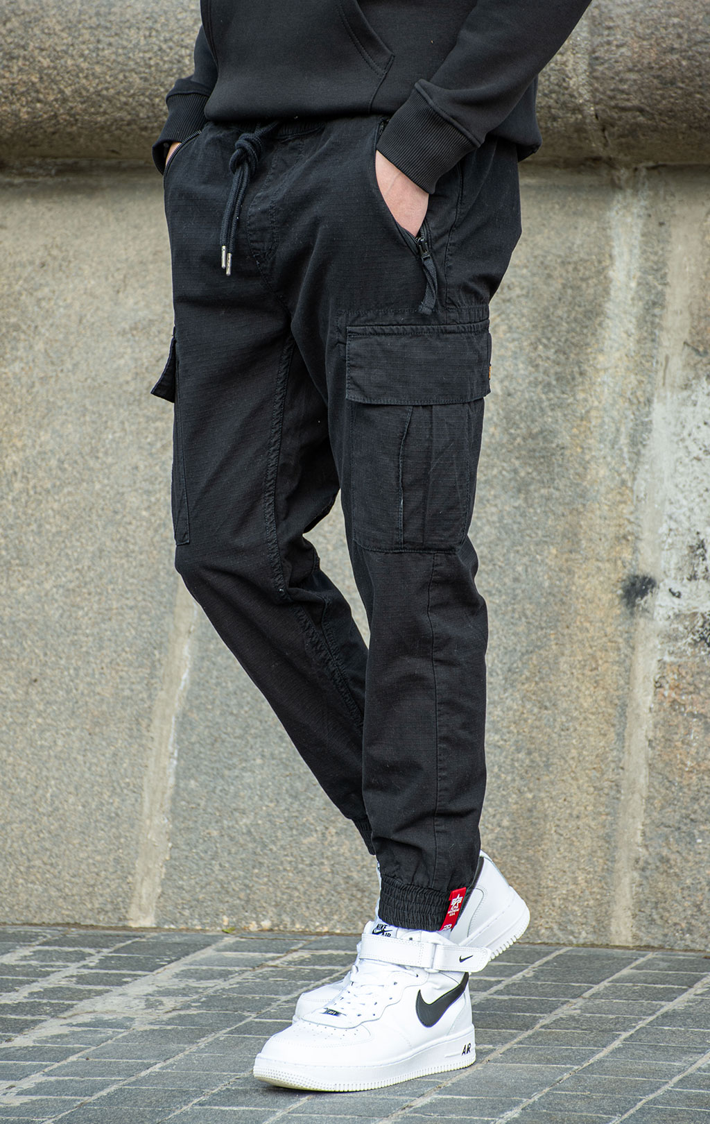 Брюки джоггеры ALPHA INDUSTRIES RIPSTOP JOGGER black 