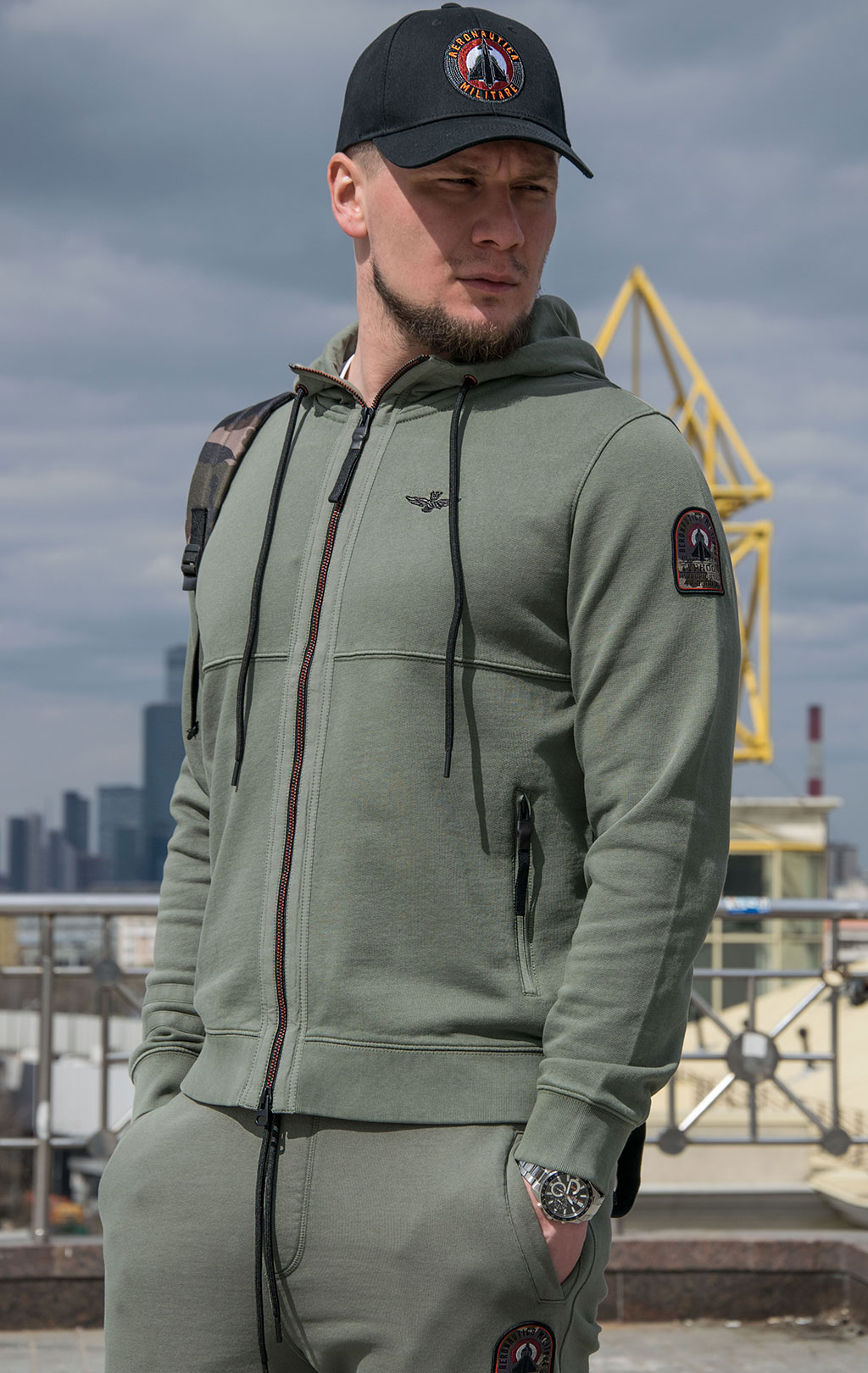 Толстовка с капюшоном AERONAUTICA MILITARE SS 22/IN verde militare (FE 1671) 