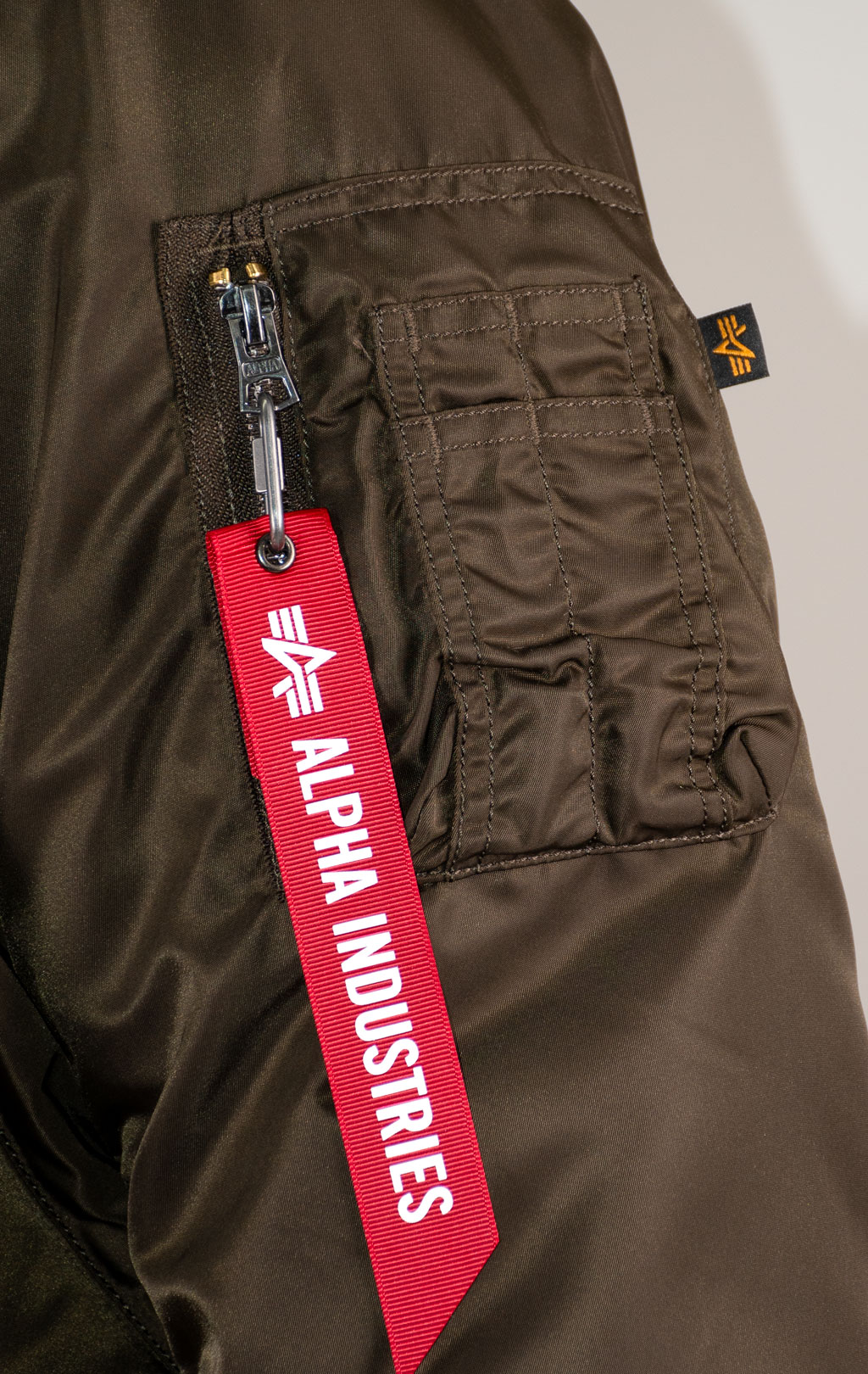Бомбер ALPHA INDUSTRIES ORIGINAL FIT MA-1 FW 25/26 espresso 