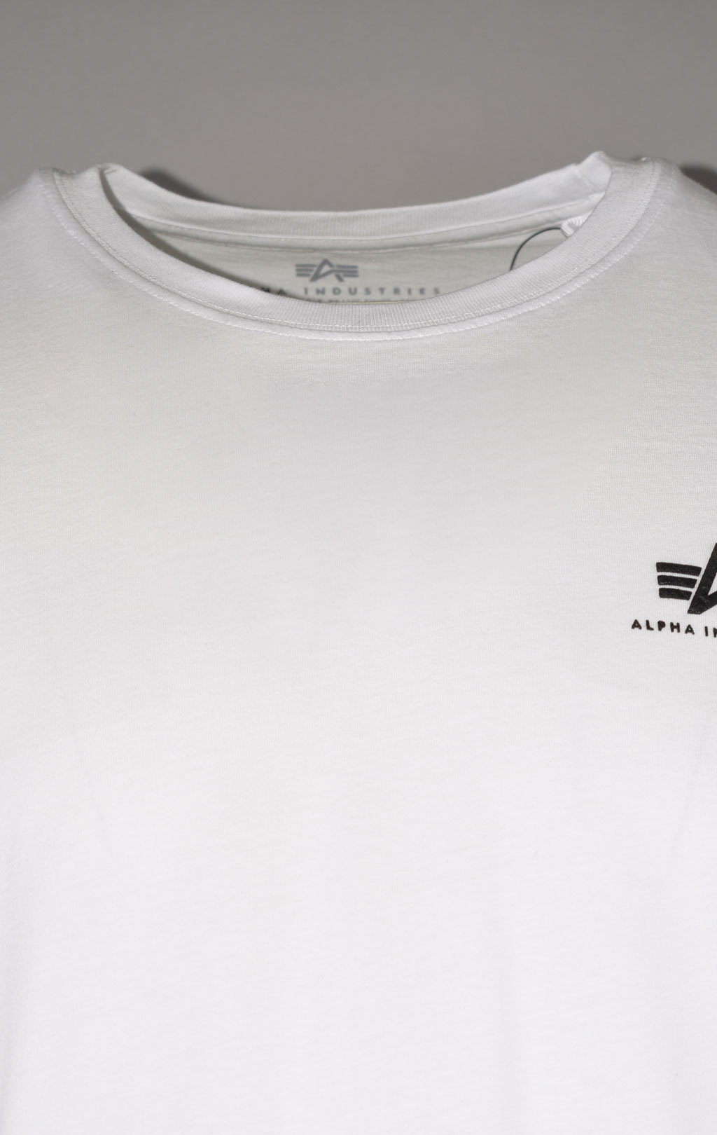 Футболка ALPHA INDUSTRIES BASIC T SMALL LOGO white 