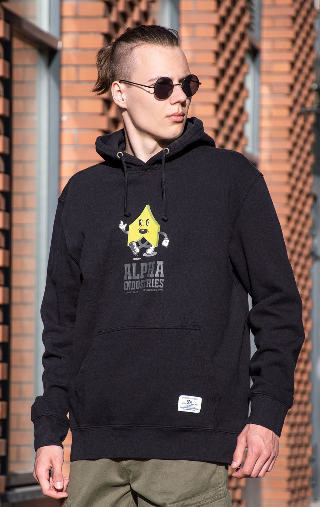 Толстовка ALPHA INDUSTRIES ALPHA BADGE HOODIE SS 24 m black 