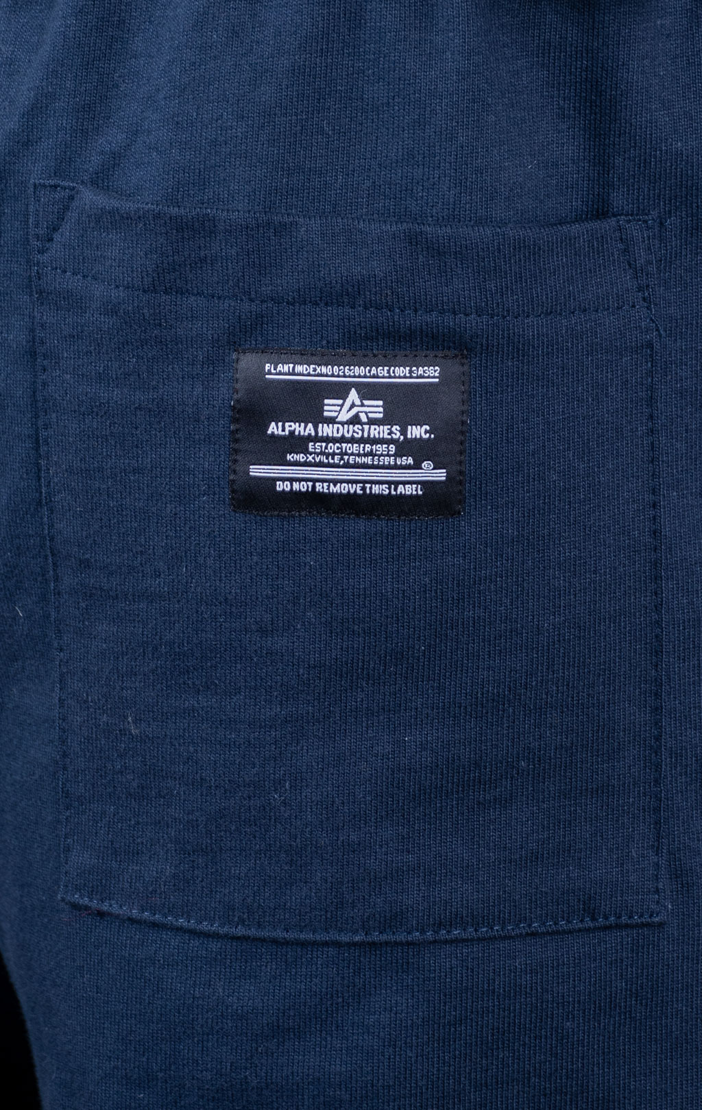 Шорты спортивные ALPHA INDUSTRIES PATCHED JERSEY SHORT SS 26 rep. blue 