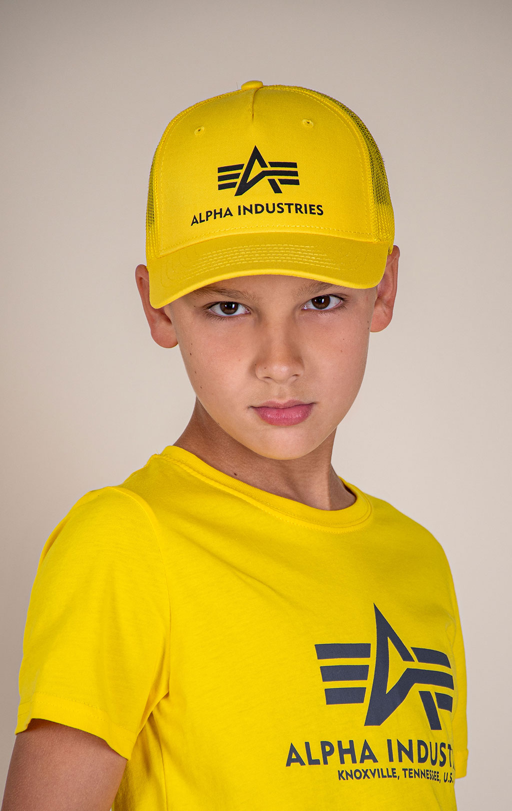 Бейсболка ALPHA INDUSTRIES BASIC TRUCKER CAP prime yellow 