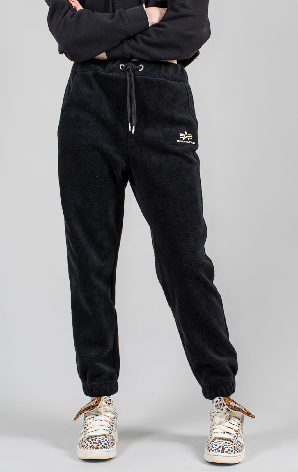Женские брюки спортивные джоггеры ALPHA INDUSTRIES BASIC JOGGER POLAR FLEECE black 