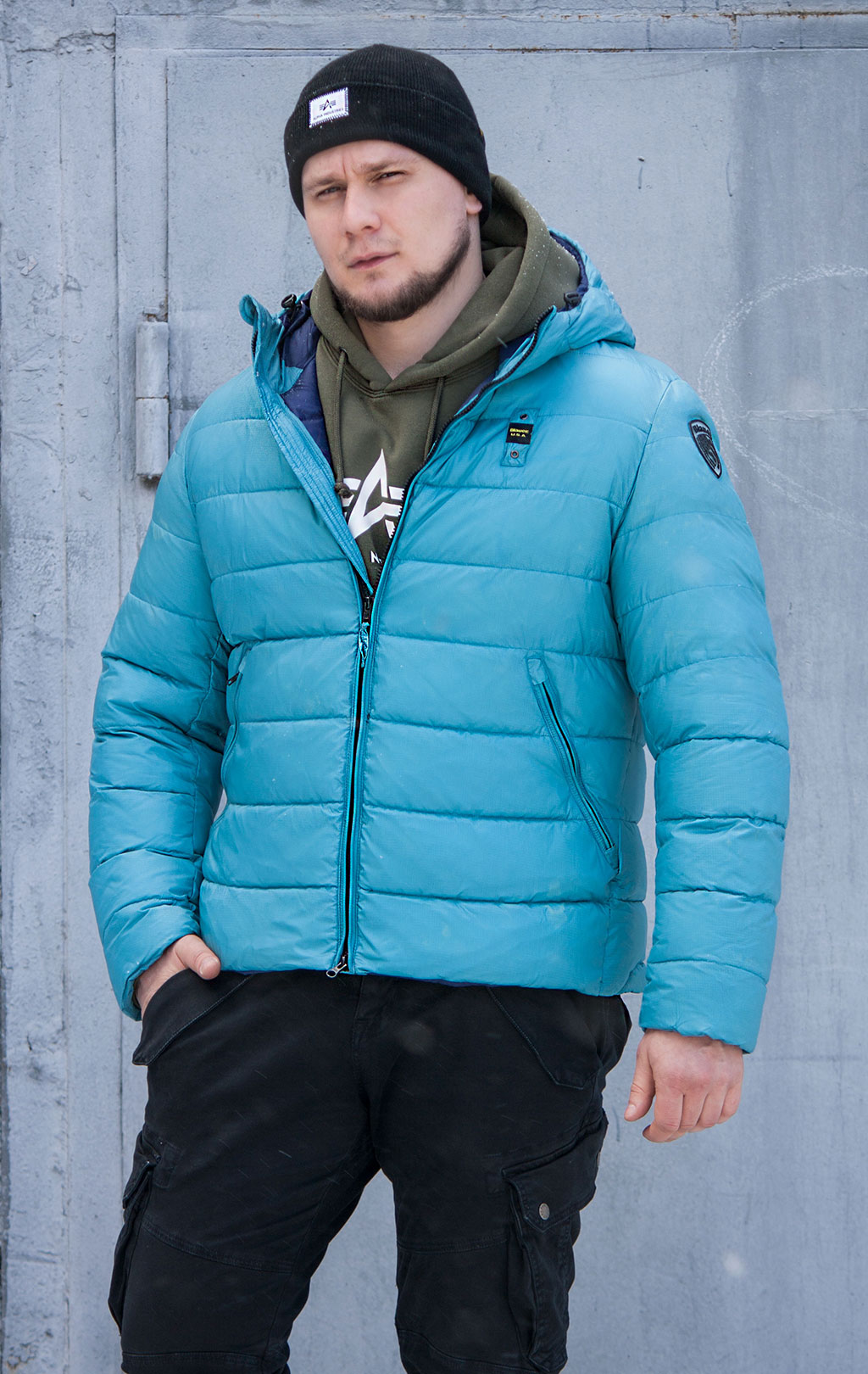 Light blue short shop jacket