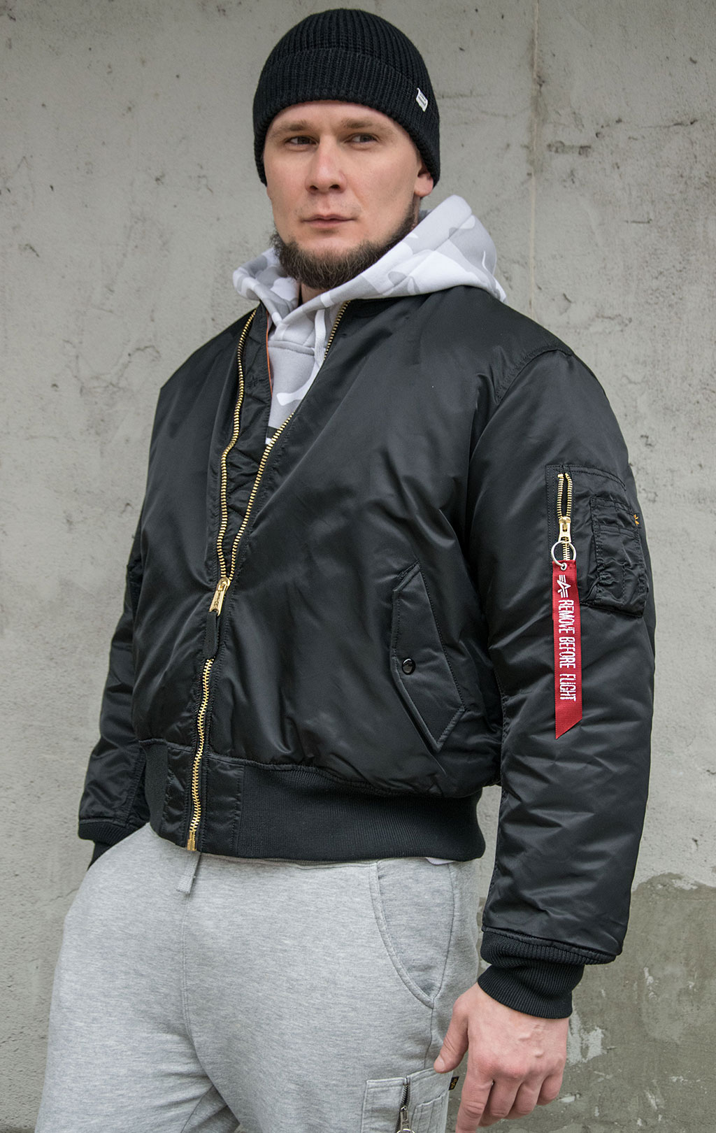 Бомбер ALPHA INDUSTRIES MA-1 black 