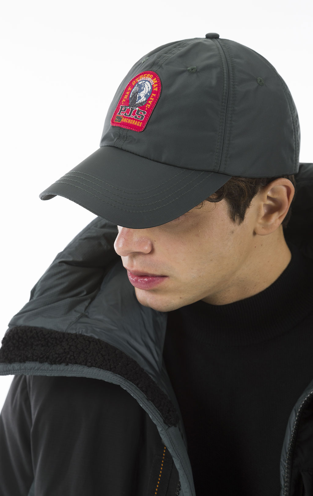 Бейсболка PARAJUMPERS PATCH CAP нейлон/флис FW 23/24 green gables 