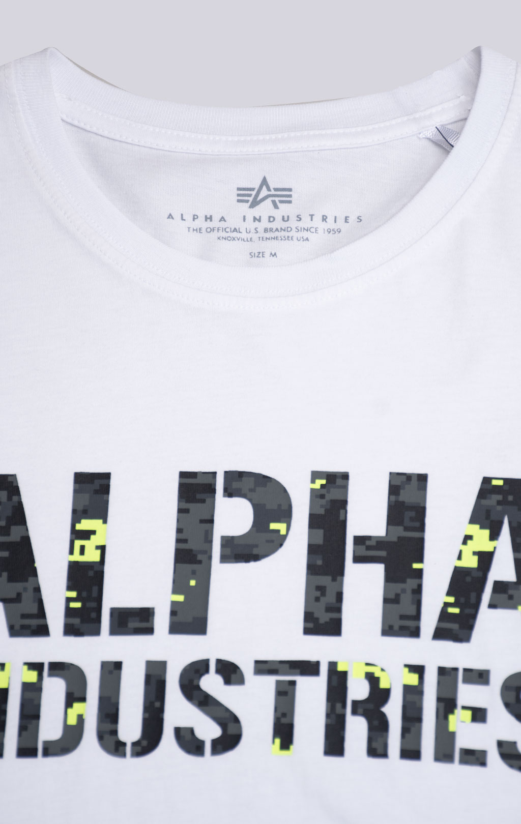 Футболка ALPHA INDUSTRIES CAMO PRINT white/digi black camo 