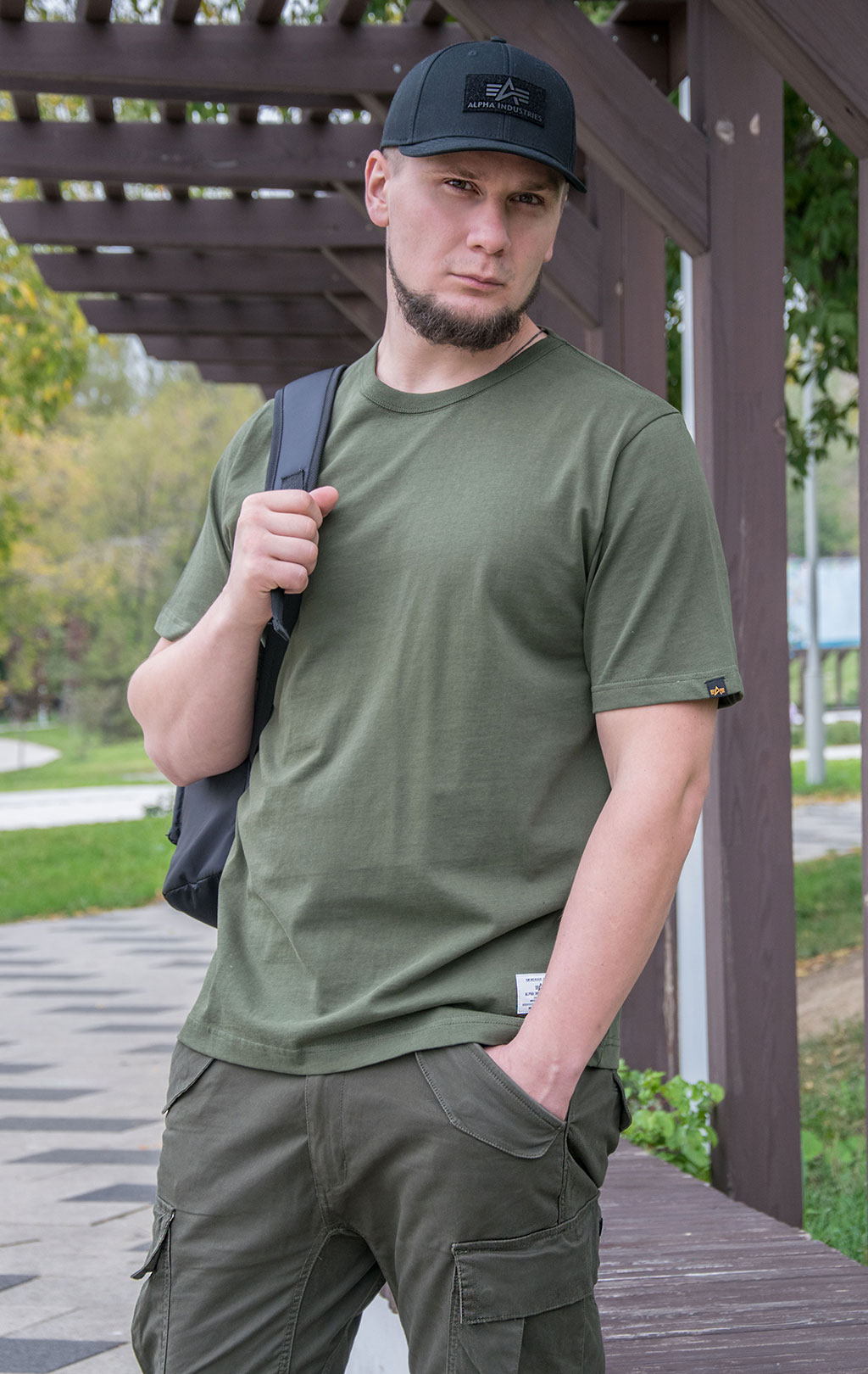 Футболка ALPHA INDUSTRIES ESSENTIAL TEE плотная FW 21/22 olive 