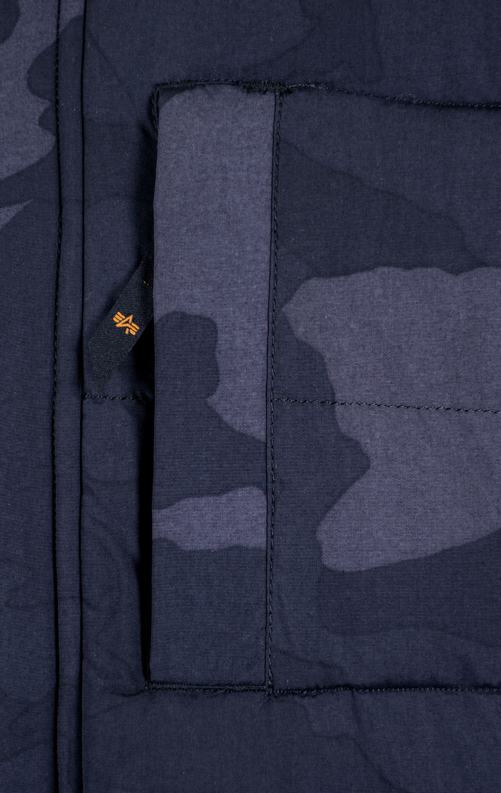 Аляска ALPHA INDUSTRIES QUILTED PARKA N-3B FW 21/22 m black woodland camo 