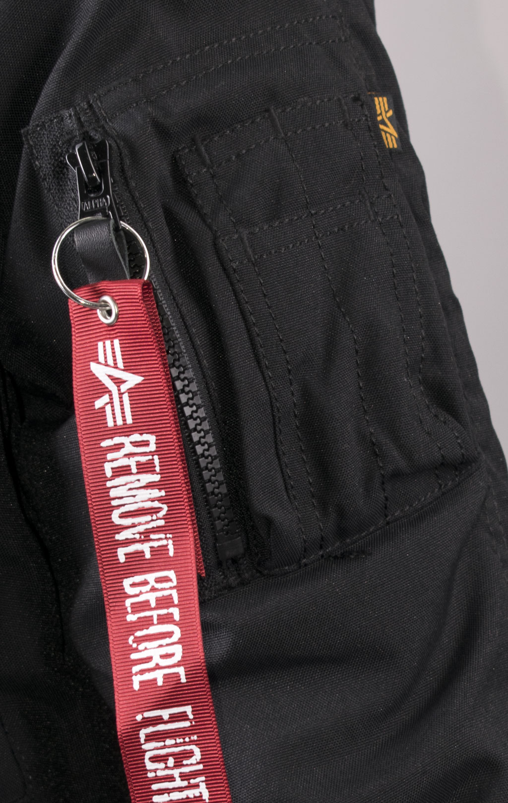 Женская аляска ALPHA INDUSTRIES EXPLORER натур. мех black 