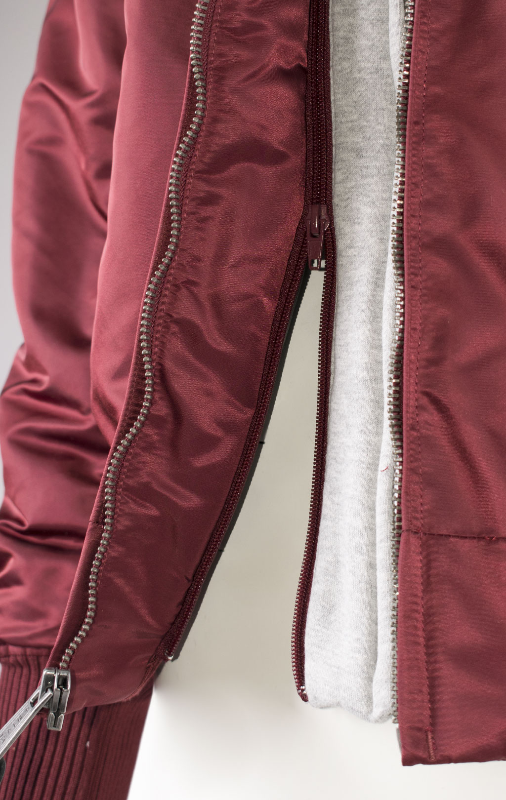 Куртка-бомбер лётная ALPHA INDUSTRIES D-Tec MA-1 burgundy 