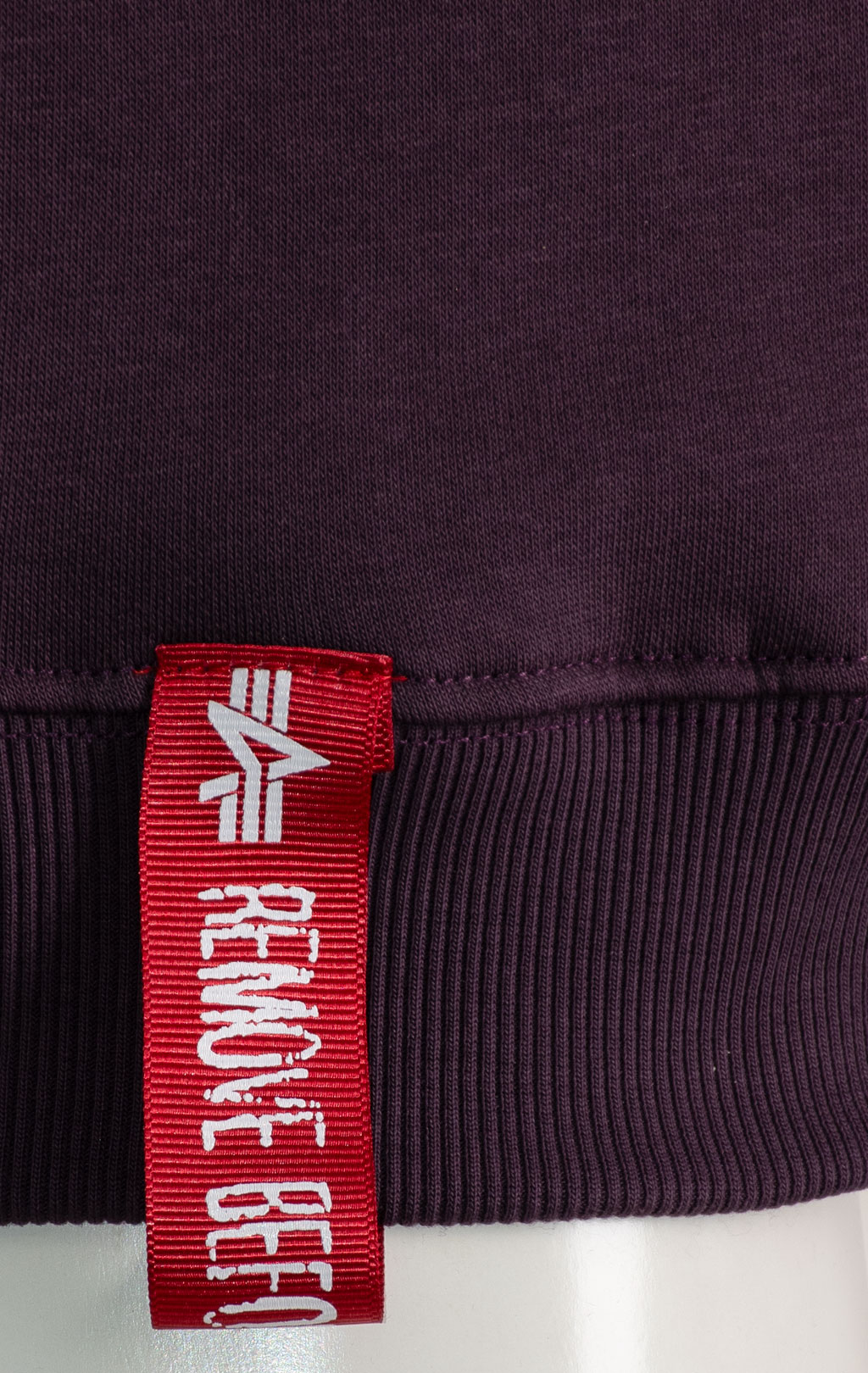 Свитшот ALPHA INDUSTRIES BASIC SWEATER plum 