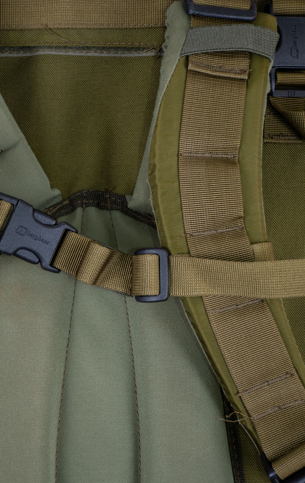 Рюкзак рейдовый BERGHAUS Crusader FMPC 90L olive б/у Англия