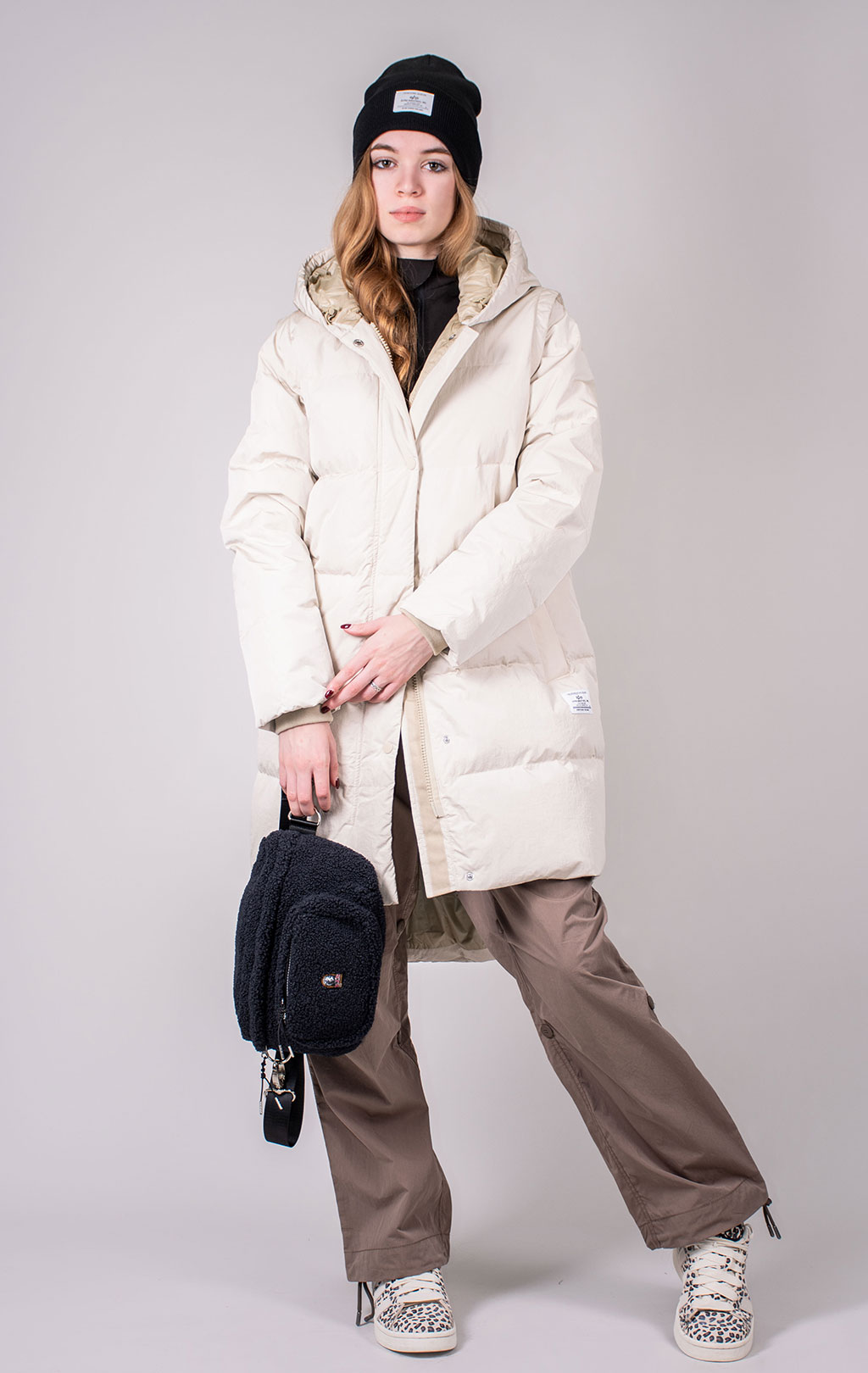 Женская куртка ALPHA INDUSTRIES SIERRA CONVERTIBLE JACKET FW 24/25 limestone 