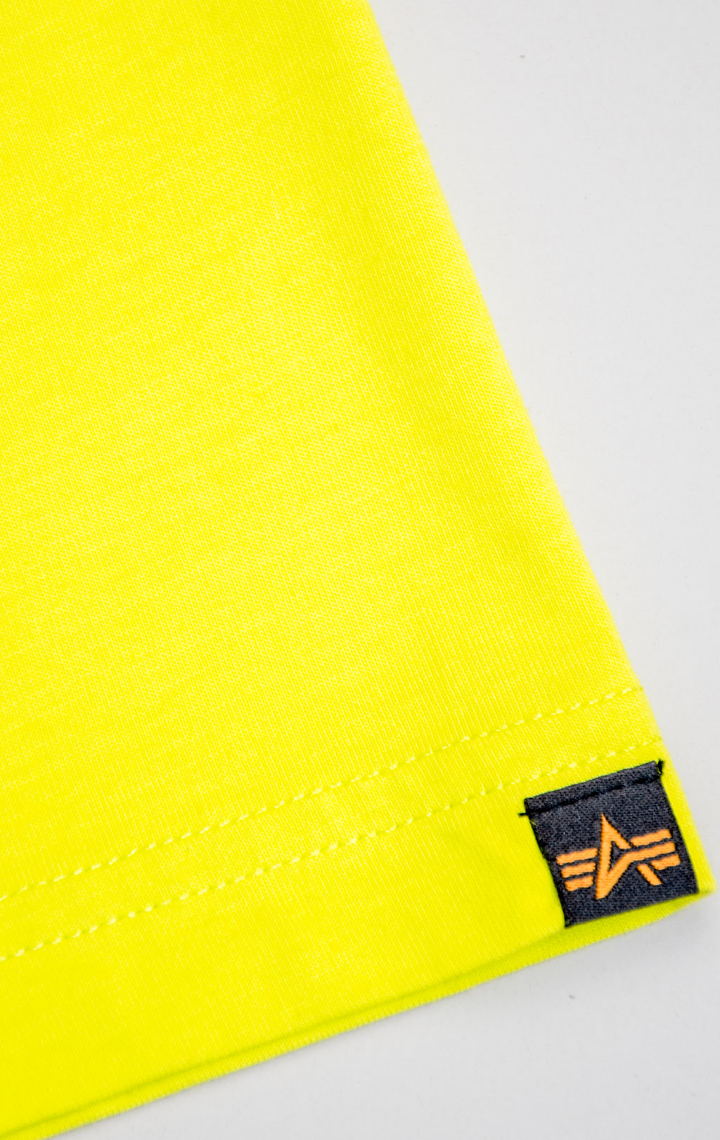 Футболка ALPHA INDUSTRIES REFLECTIVE SMALL LOGO neon yellow 