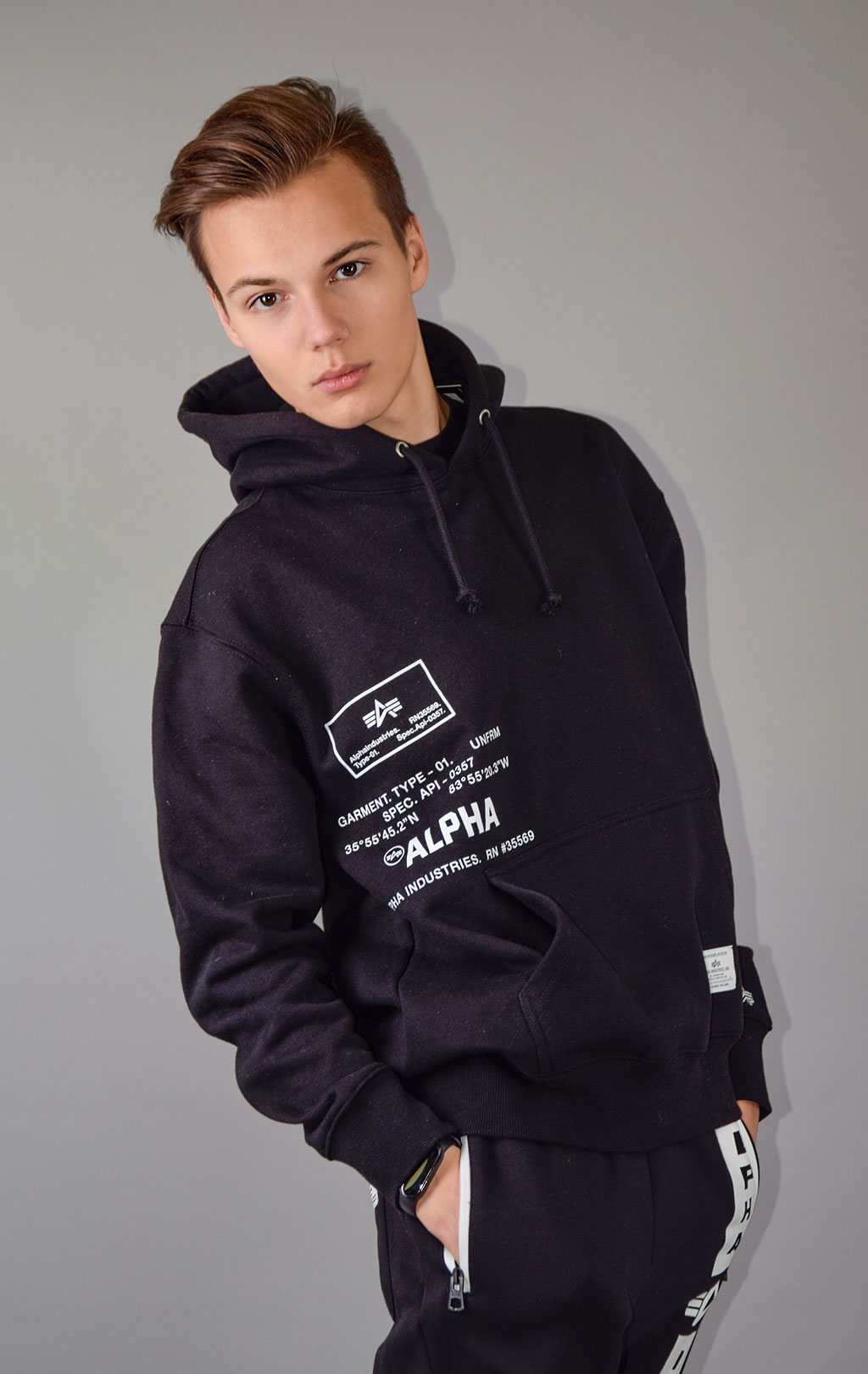 ALPHA INDUSTRIES ESSENTIAL SPEC PRINT HOODIE FW 22 23 black