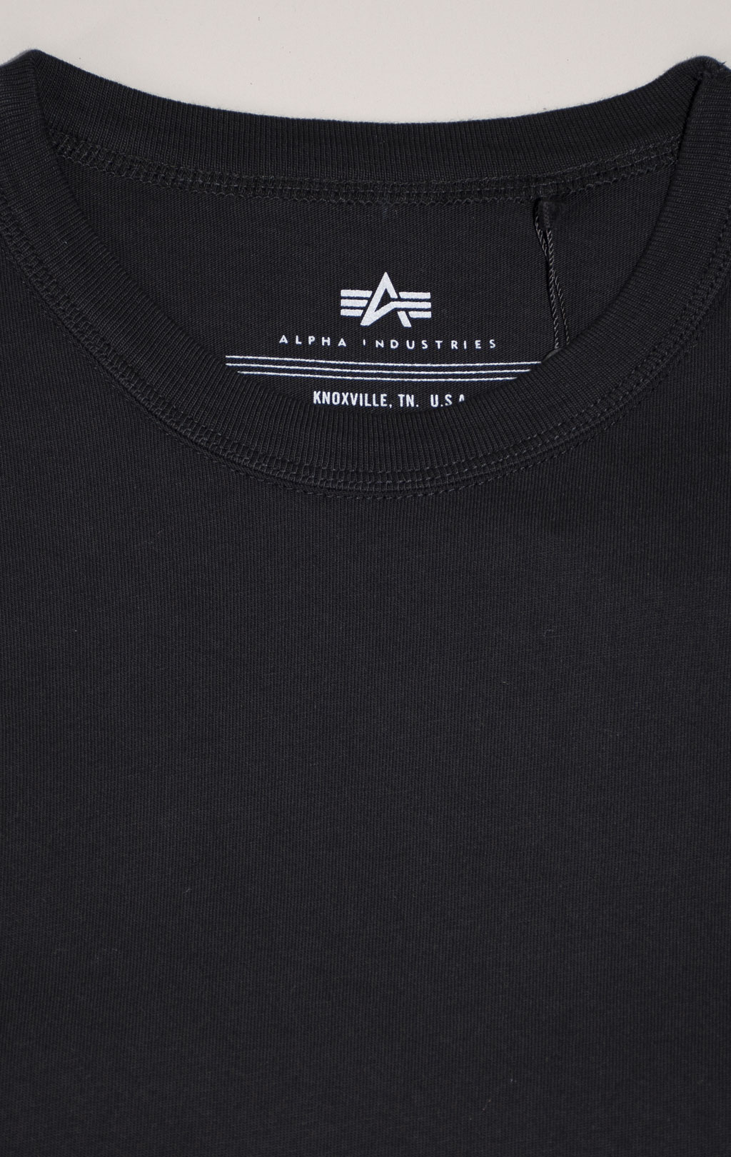 Футболка ALPHA INDUSTRIES ESSENTIAL GEN II TEE плотная FW 24/25 black 