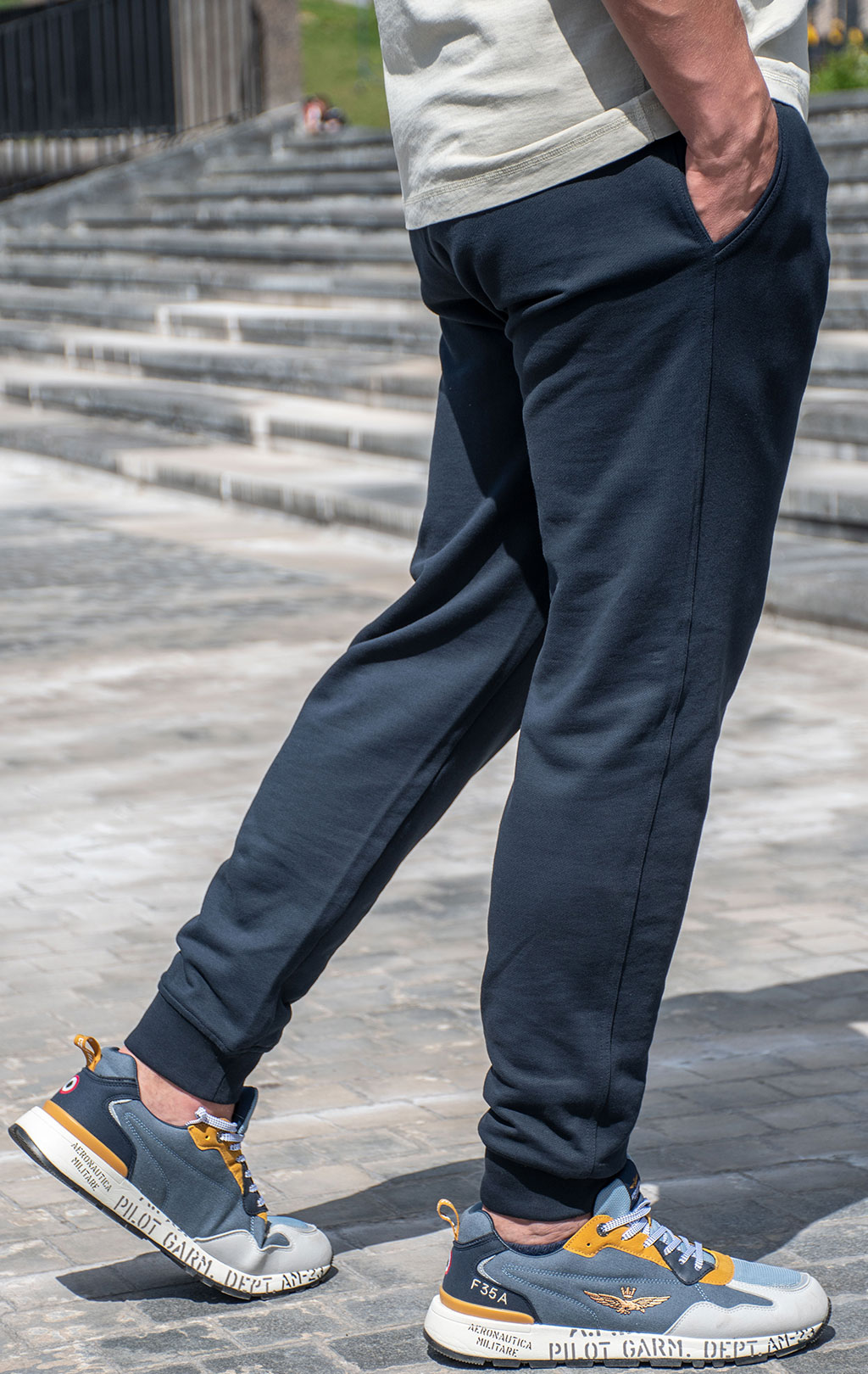 Брюки спортивные AERONAUTICA MILITARE FW 24/25/TR dark blue (PF 945) 