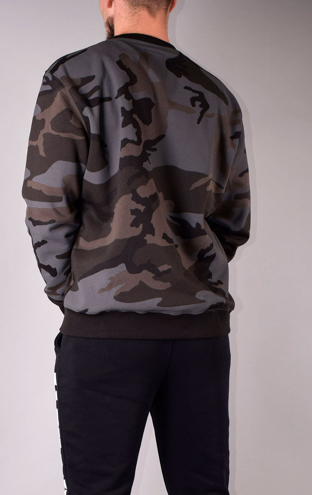 Свитшот ALPHA INDUSTRIES BASIC SWEATER black camo 