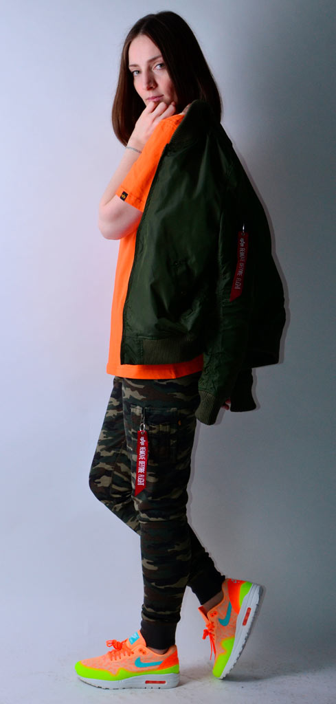 Женская ветровка-бомбер ALPHA INDUSTRIES TT MA-1 dark green 