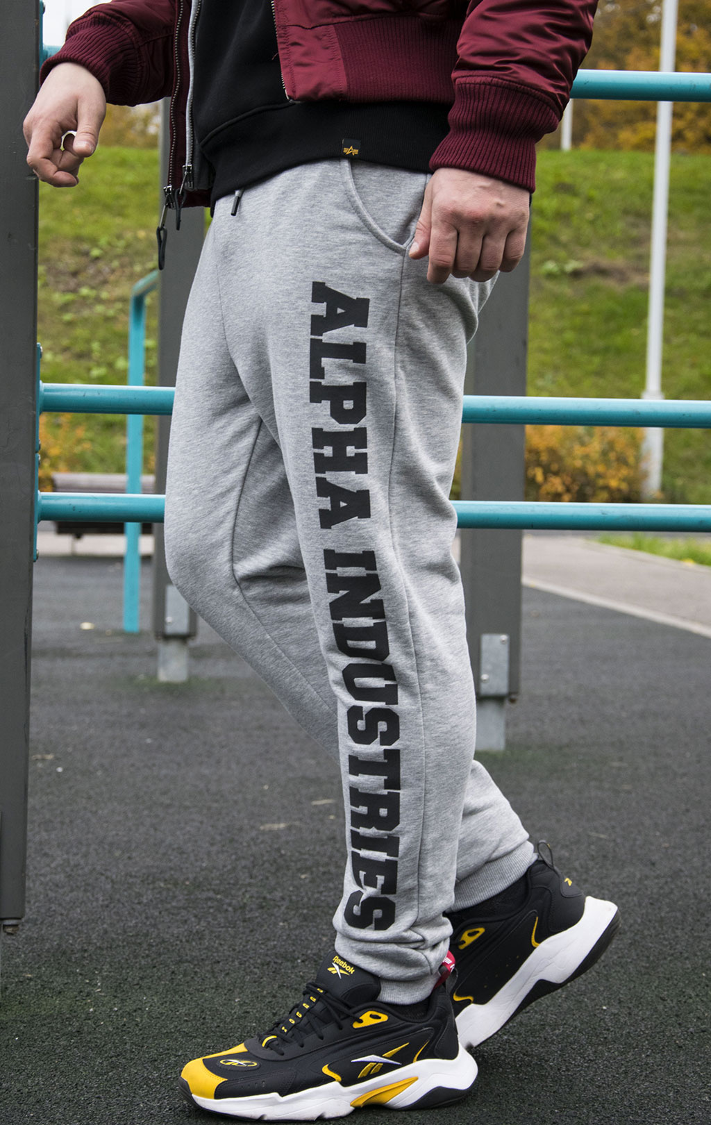 Брюки спортивные джоггеры ALPHA INDUSTRIES BIG LETTERS JOGGER grey heather 