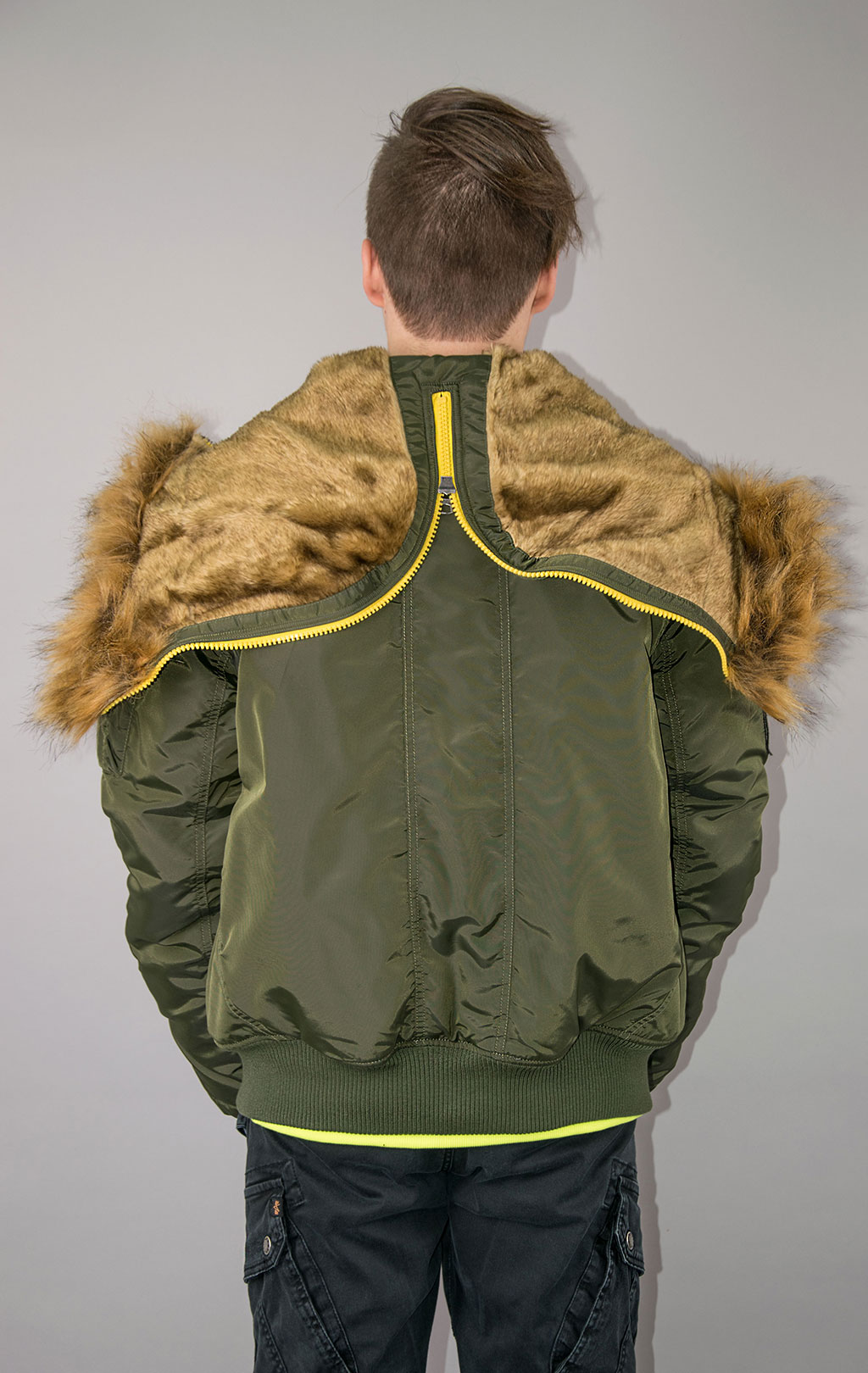 Аляска короткая ALPHA INDUSTRIES PPS N-2B dark green 