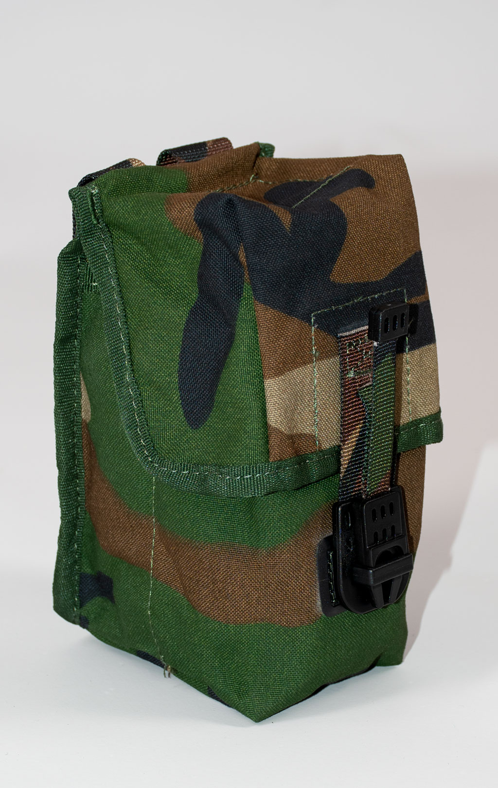 Подсумок 3-x Dimaco Patroonmagazijn MOLLE camo woodland Голландия