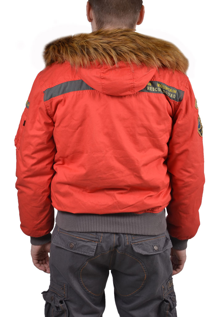 Куртка ALPHA INDUSTRIES MOUNTAIN JACKET red 