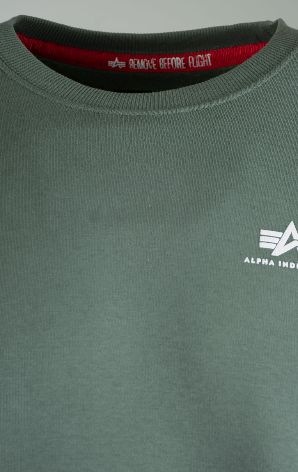 Свитшот ALPHA INDUSTRIES BASIC SWEATER SMALL LOGO vintage green 