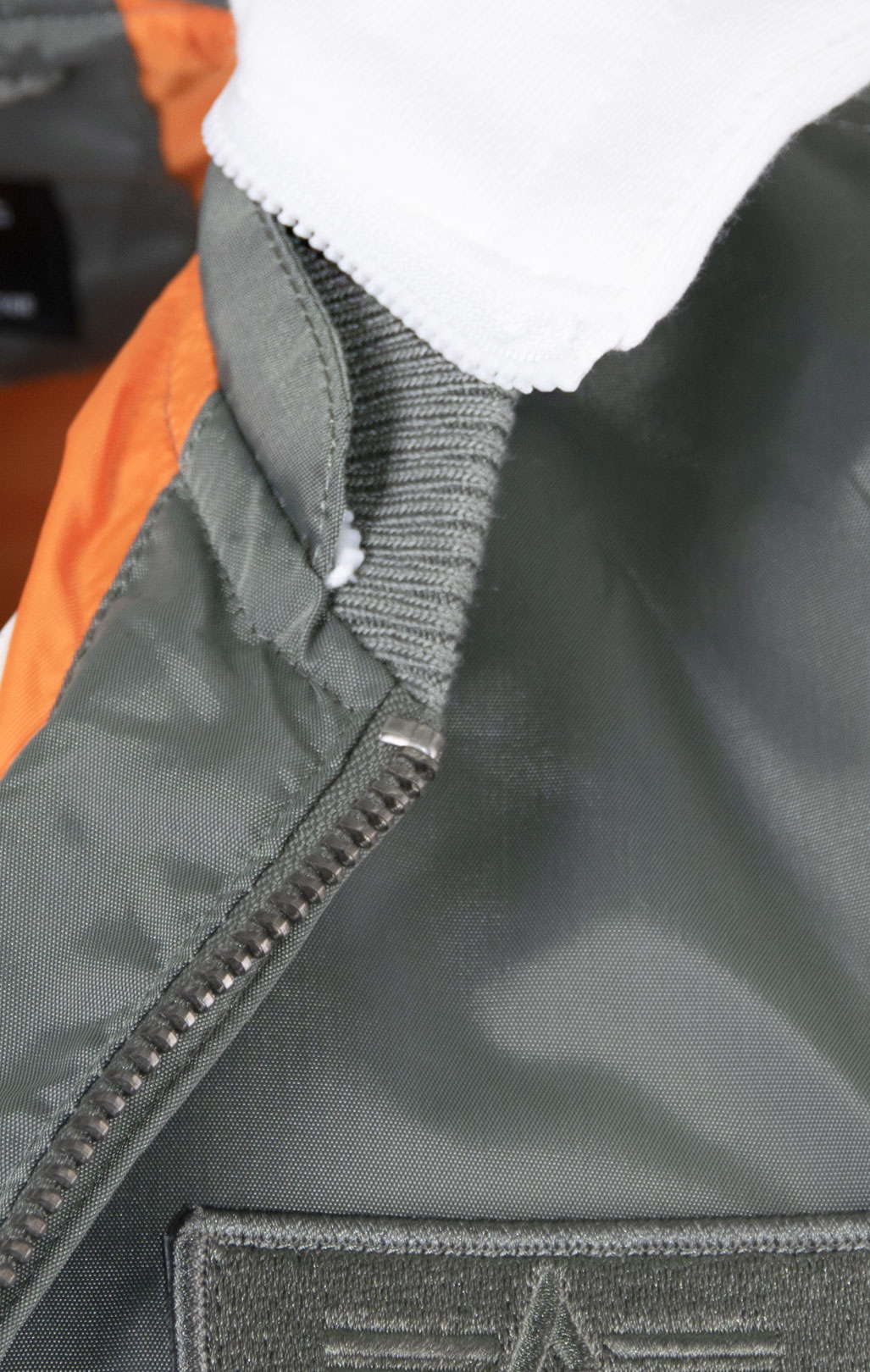 Куртка-бомбер лётная ALPHA INDUSTRIES D-Tec MA-1 vintage green 