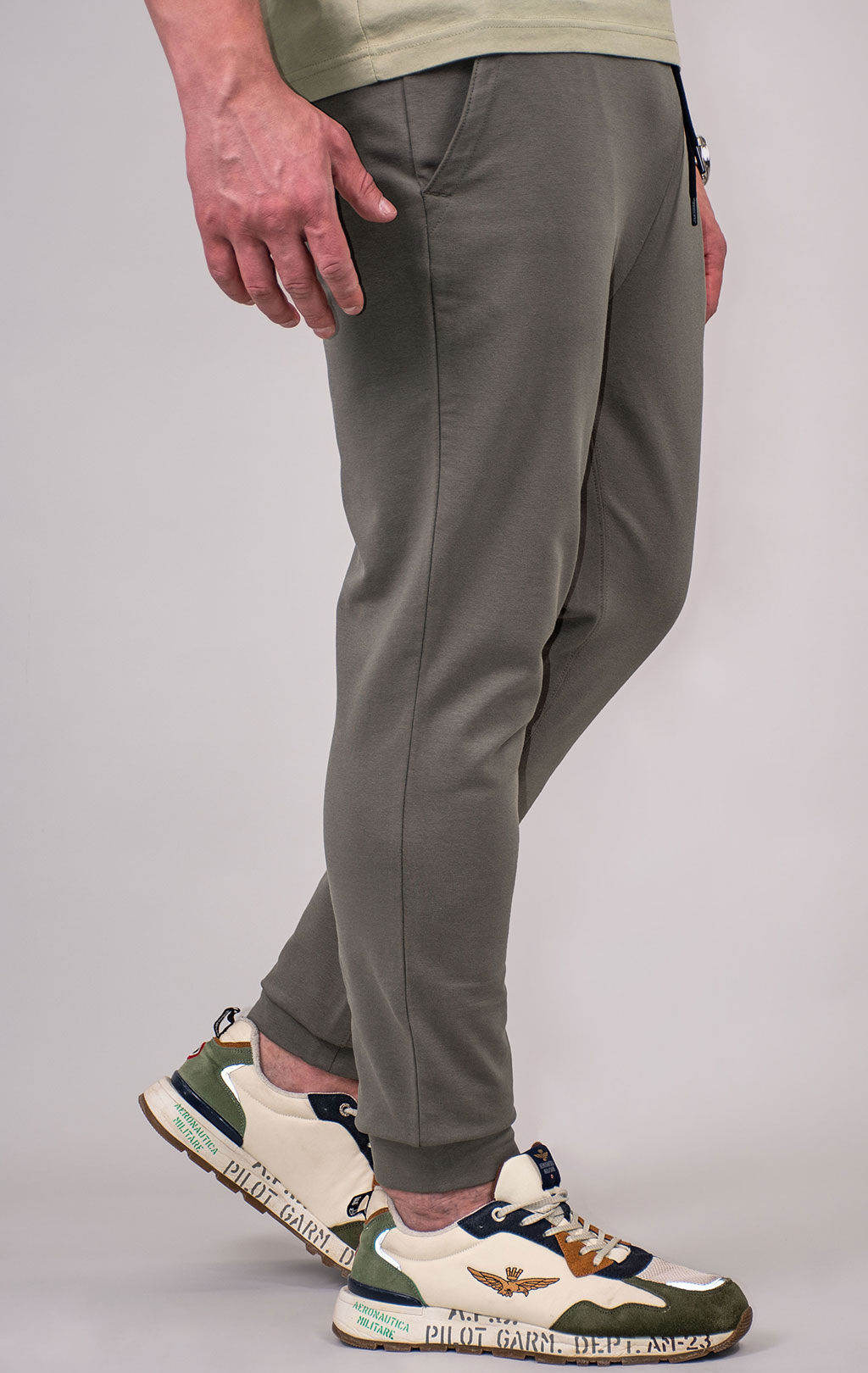 Брюки спортивные AERONAUTICA MILITARE SS 24 m/BD verde (PF 872)