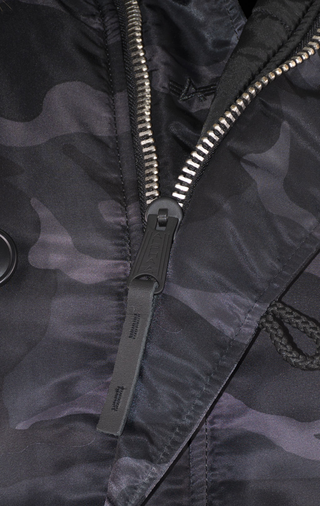 Аляска ALPHA INDUSTRIES SLIM FIT N-3B FW 21/22 m black woodland camo 