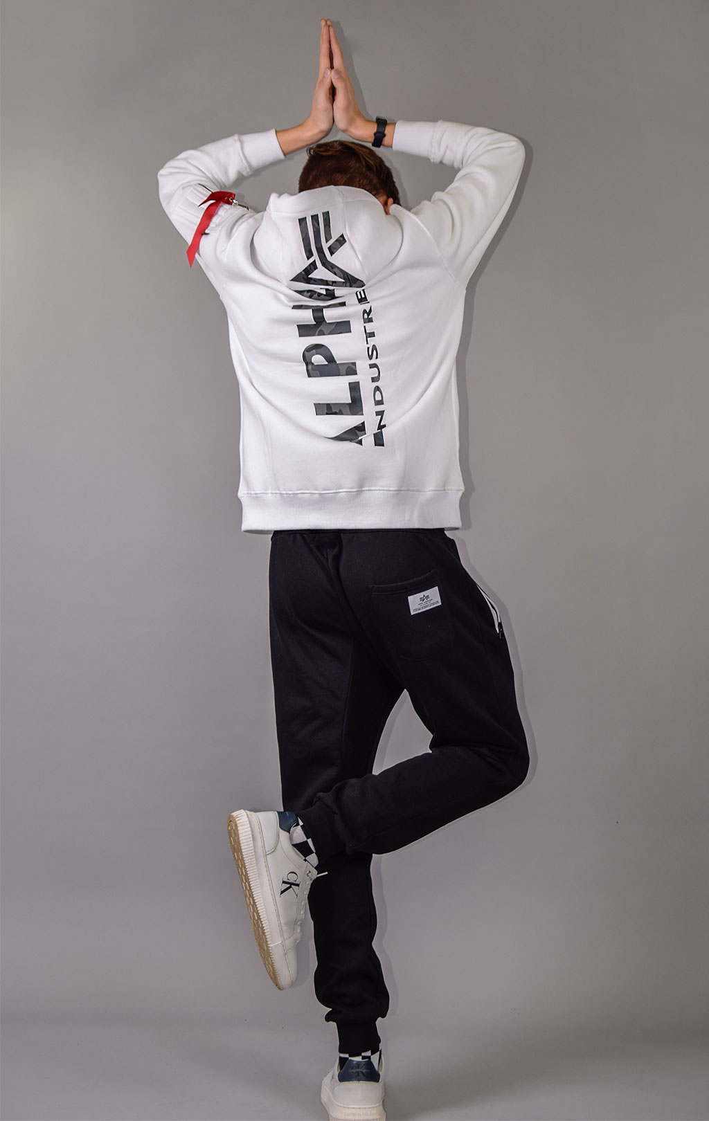 Alpha industries camo print sweat 2025