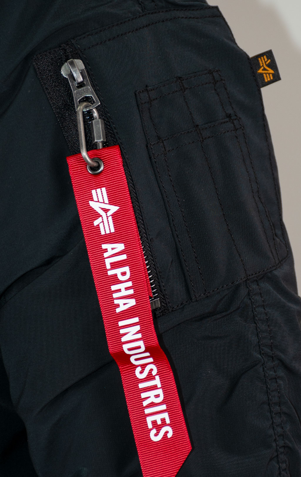 Аляска ALPHA INDUSTRIES N-2B ALTITUDE FW 25/26 black 