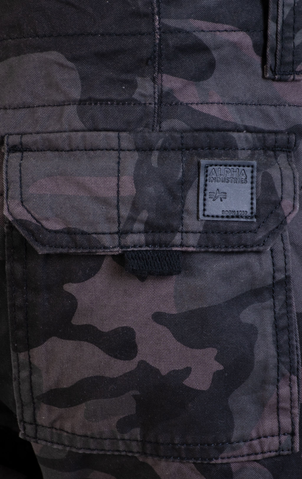 Брюки-карго ALPHA INDUSTRIES JET PANT black camo (#101212) 